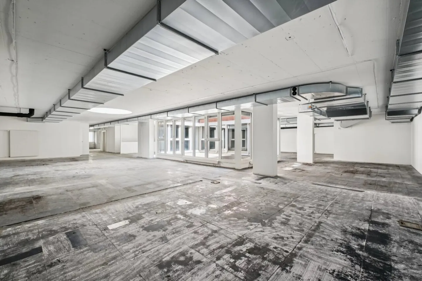 Renovated Office Space in Pâquis - Photo 6 of 13