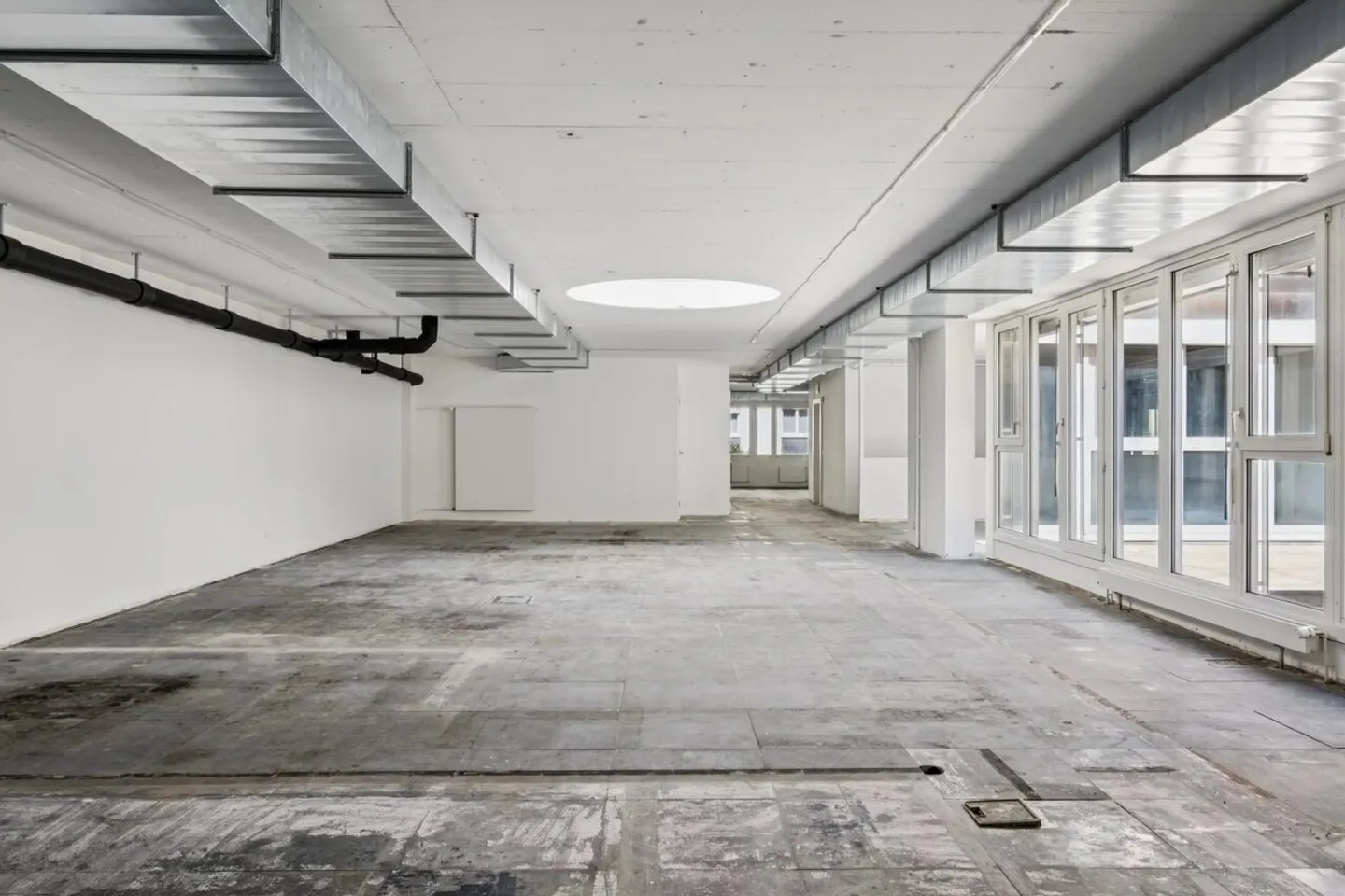 Renovated Office Space in Pâquis - Photo 8 of 13