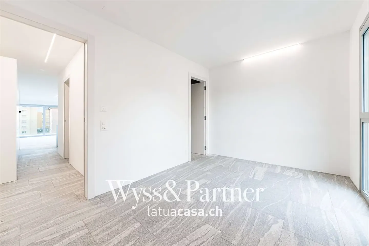 Bellinzona - Elegante und modernes 3,5-Zimmer-Apartment - Foto 8 von 13
