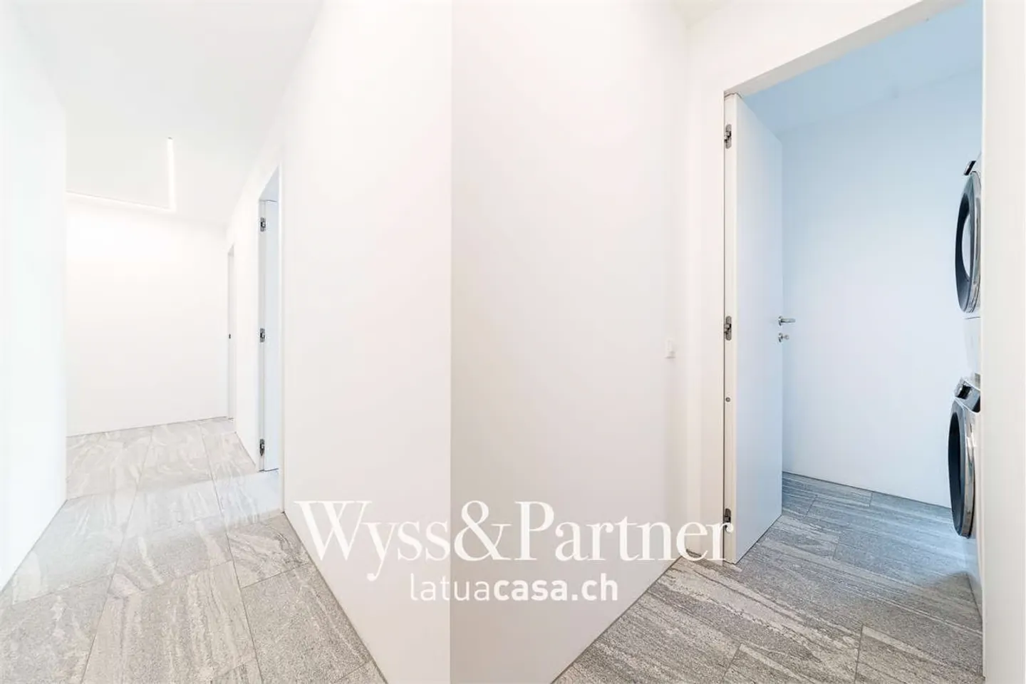 Bellinzona - Elegante und modernes 3,5-Zimmer-Apartment - Foto 11 von 13