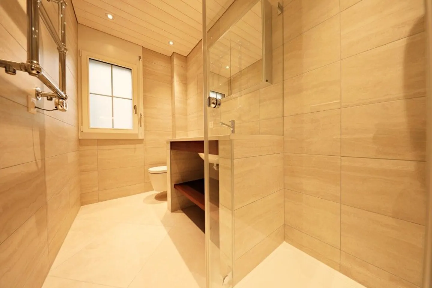 Magnifica Villa 7,5 Stanze / 5 Camere da Letto / 4 Bagni / Terrazza con Giardino - Foto 9 di 13