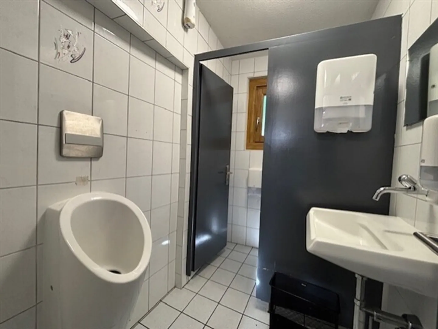 «Rue de Chêtre 2, Ristorante in affitto» - Foto 4 di 9