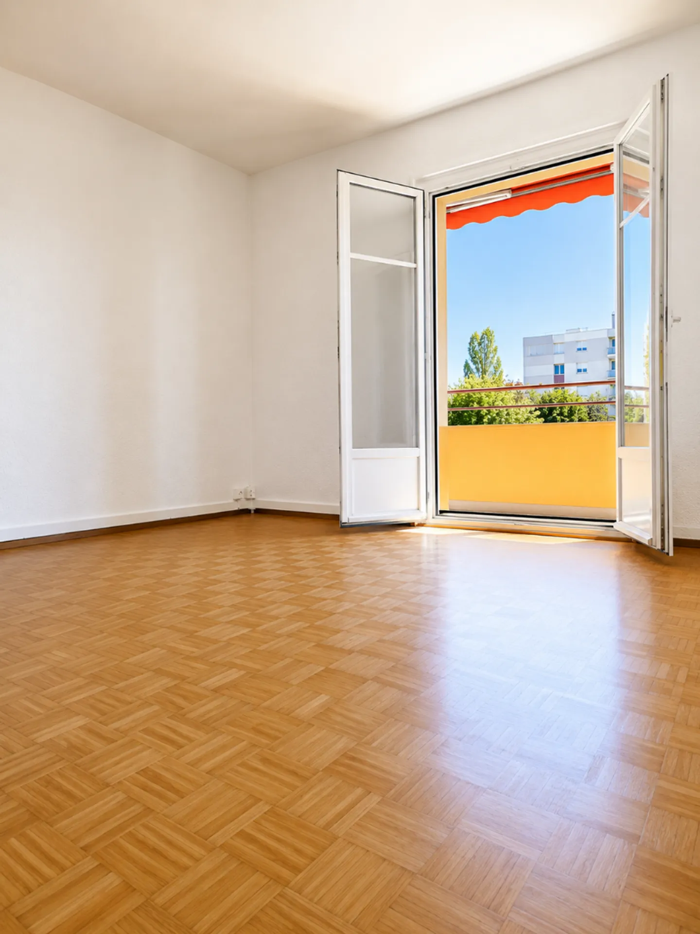 3.5 Room Apartment - Photo 3 of 16