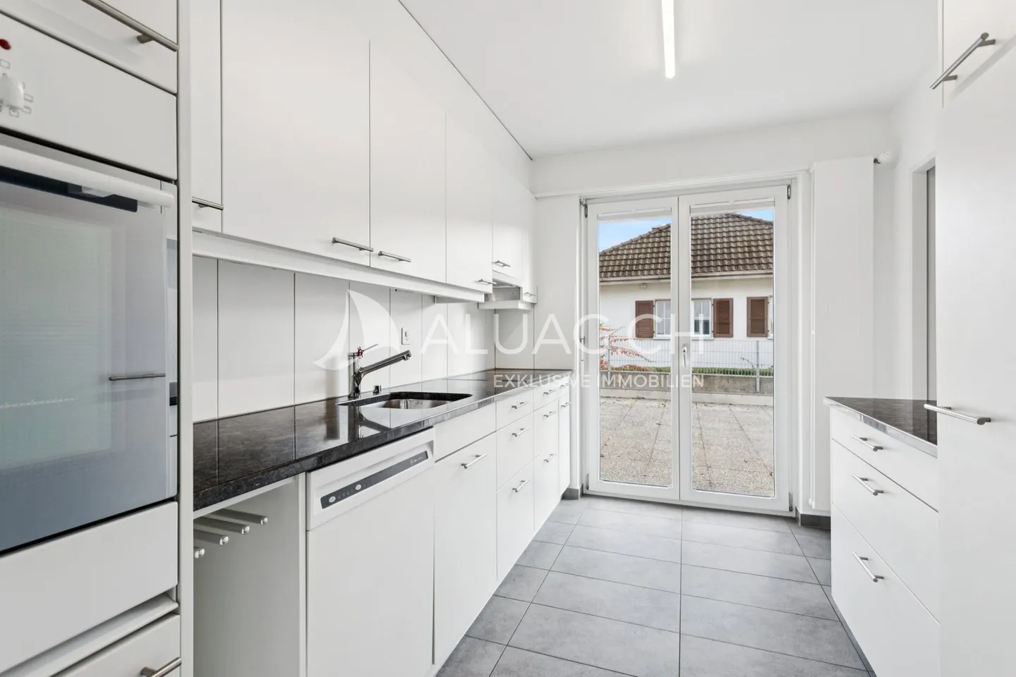 Apartment for rent - Photo 5 of 13