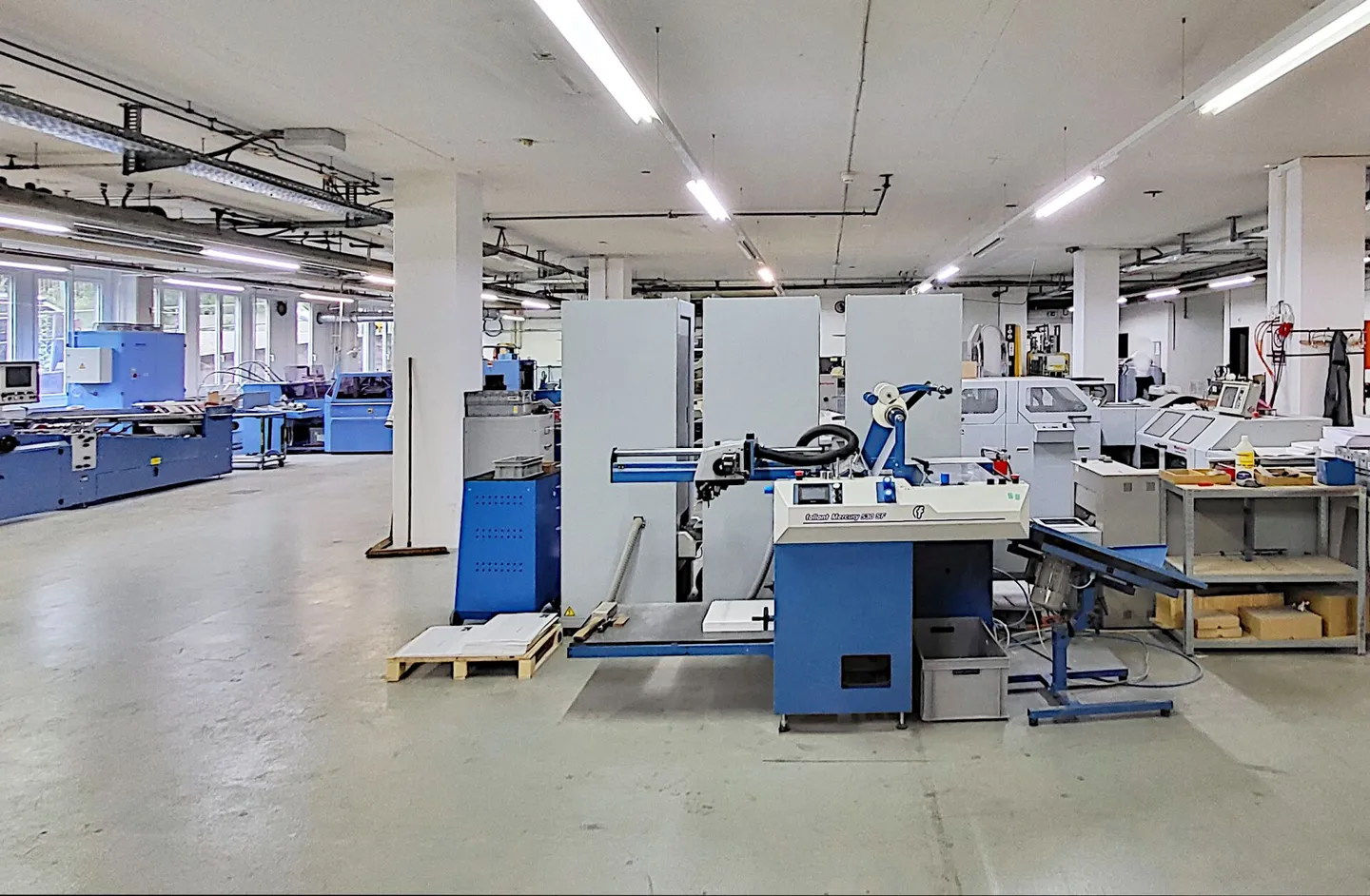 Espace commercial/production rare au rez-de-chaussée avec bureau et entrepôt - 5'000 m2 - Photo 6 sur 17