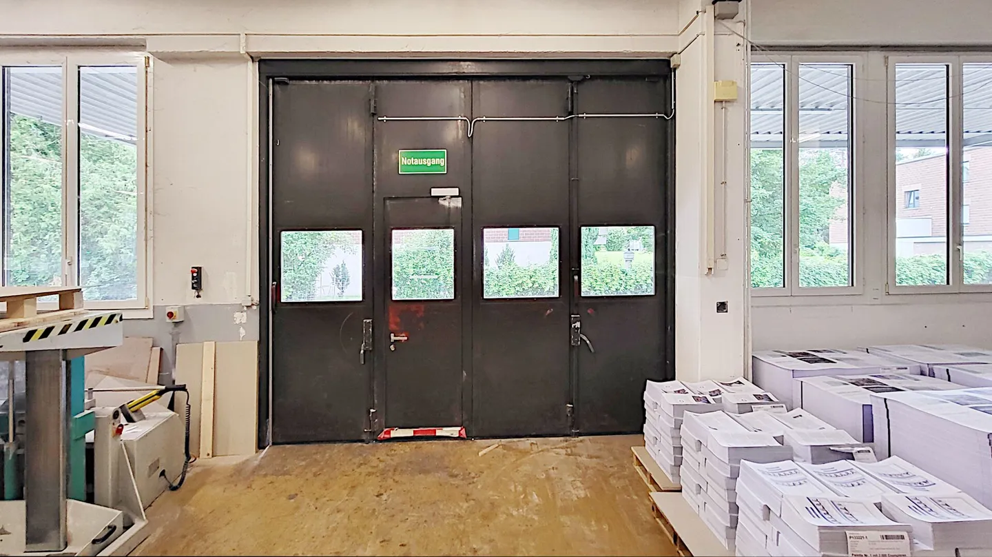 Espace commercial/production rare au rez-de-chaussée avec bureau et entrepôt - 5'000 m2 - Photo 8 sur 17