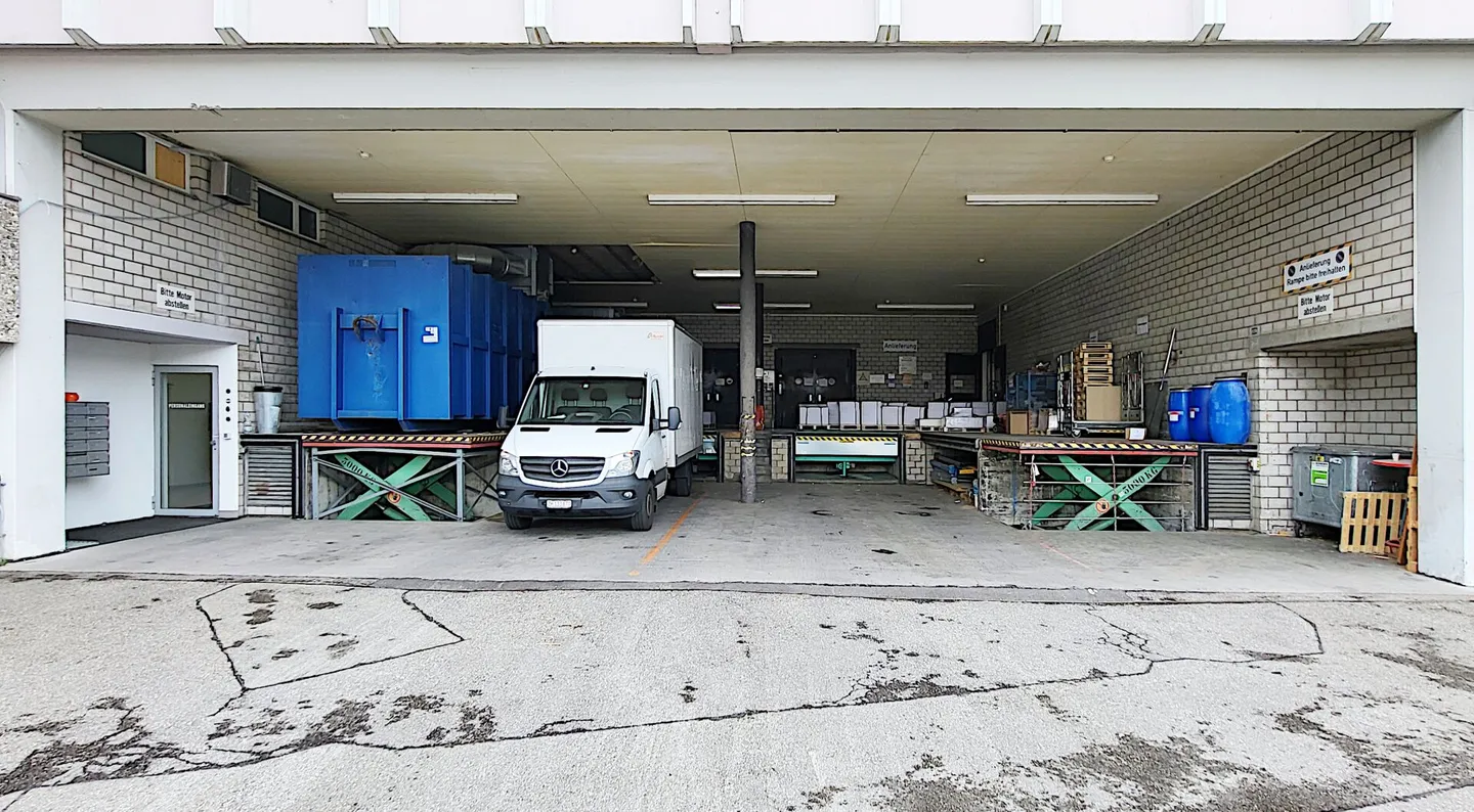 Espace commercial/production rare au rez-de-chaussée avec bureau et entrepôt - 5'000 m2 - Photo 12 sur 17