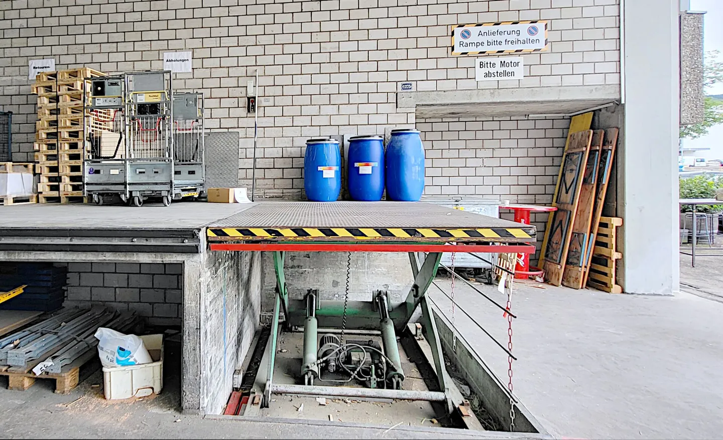 Espace commercial/production rare au rez-de-chaussée avec bureau et entrepôt - 5'000 m2 - Photo 14 sur 17
