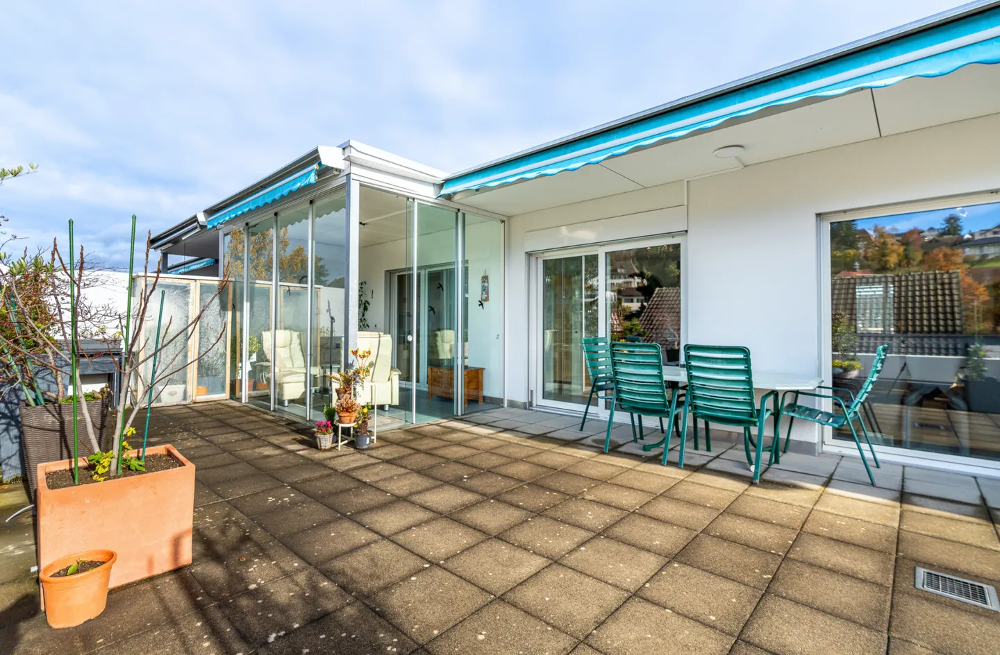 Appartement en attique 3.5 pièces avec grande terrasse - Photo 4 sur 10