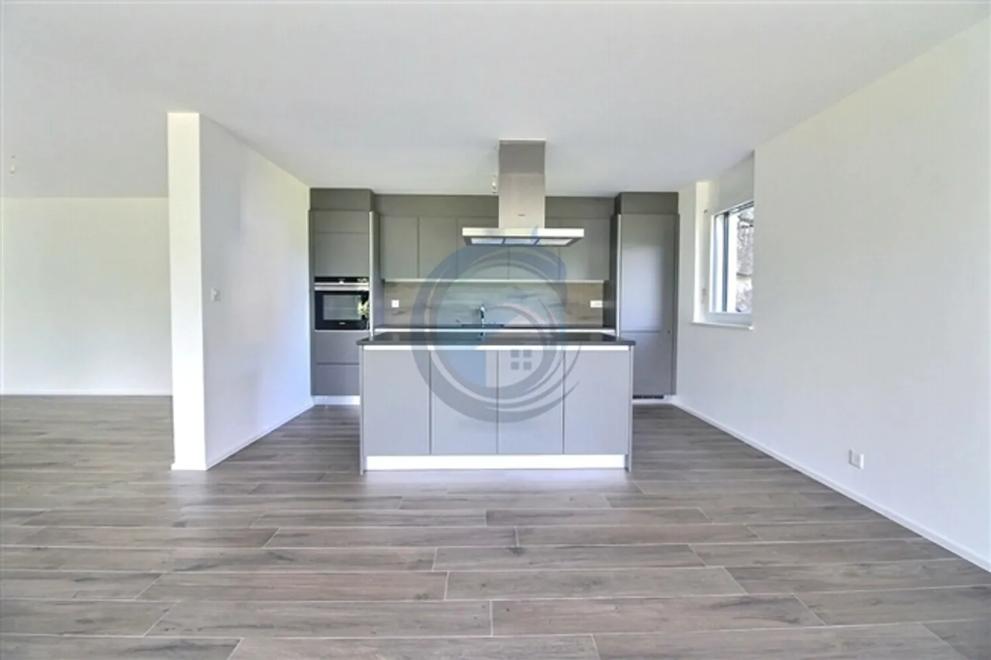 Spacious 4.5-room apartment on the garden level - Photo 7 of 14