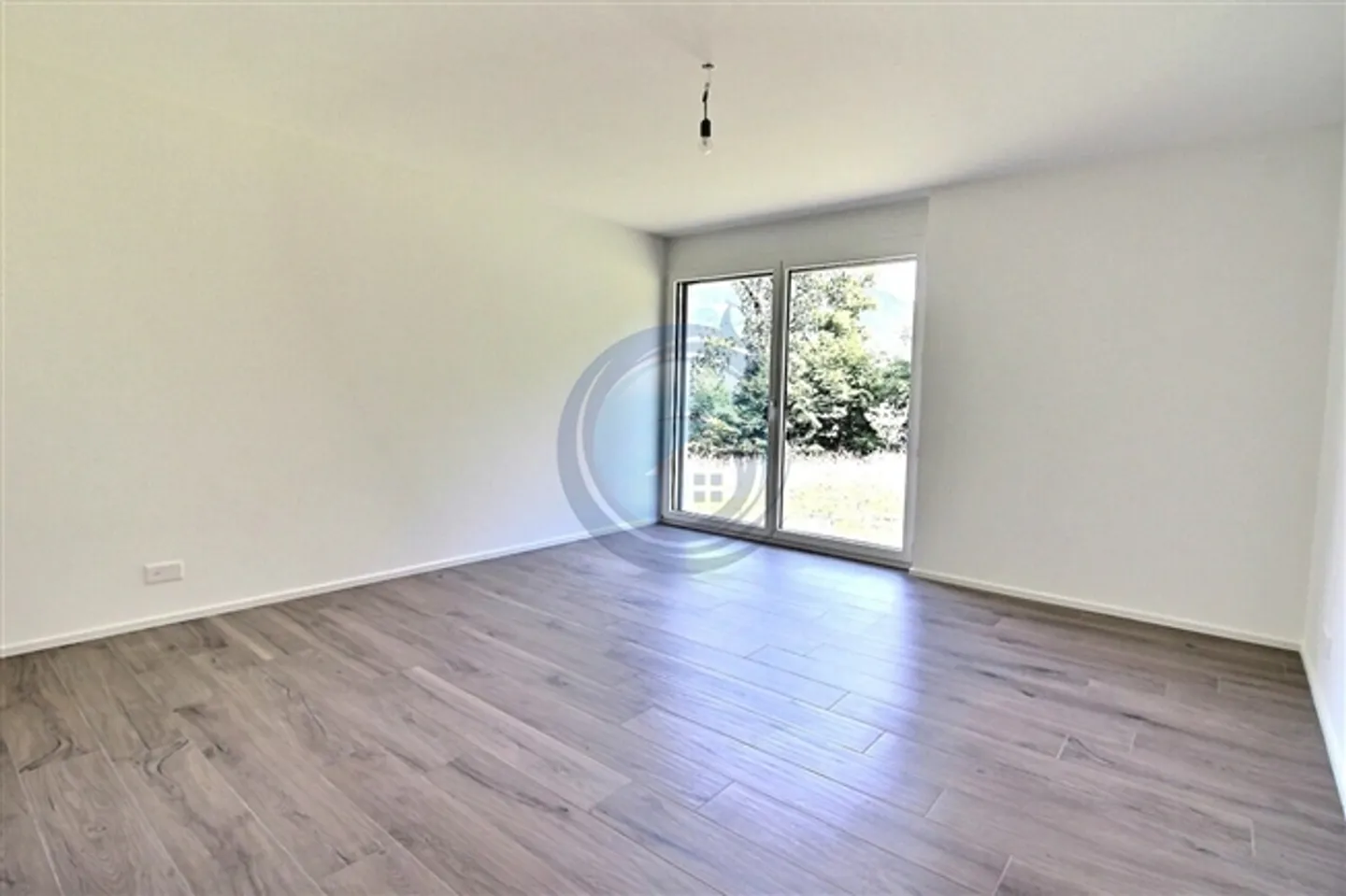 Spacious 4.5-room apartment on the garden level - Photo 11 of 14