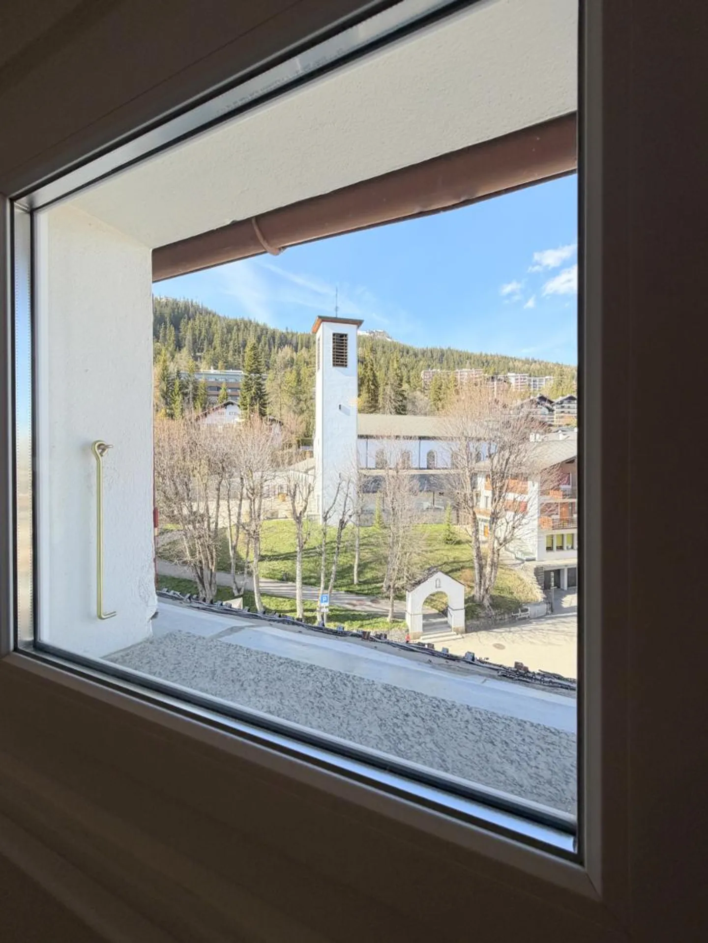 Furnished 2.5-room apartment - Photo 2 of 7