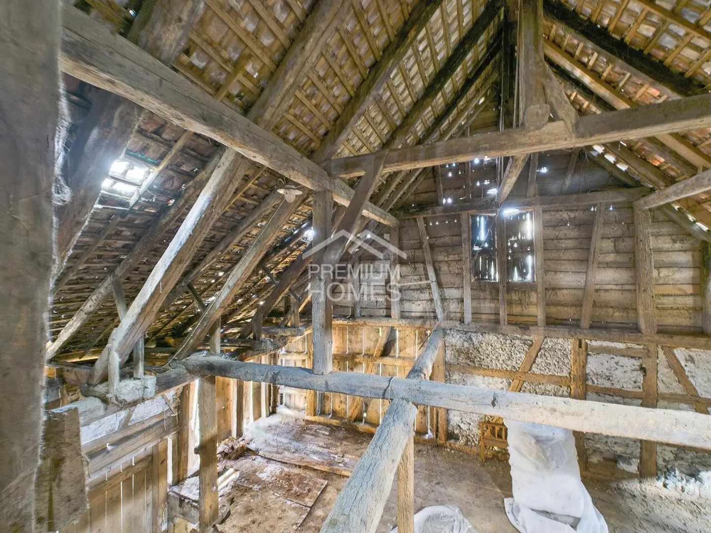 RARE, HISTORICALLY PROTECTED FARMHOUSE WITH SOUL - Photo 3 of 7