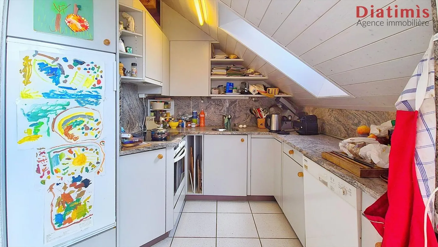 Duplex spazioso di 3,5 stanze con vista eccezionale - Foto 6 di 12