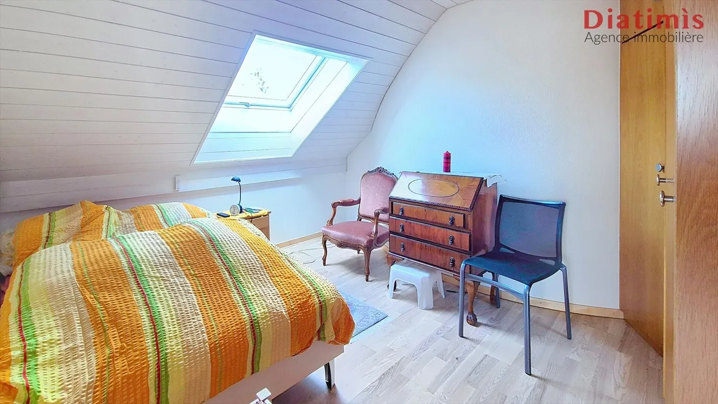 Duplex spazioso di 3,5 stanze con vista eccezionale - Foto 8 di 12