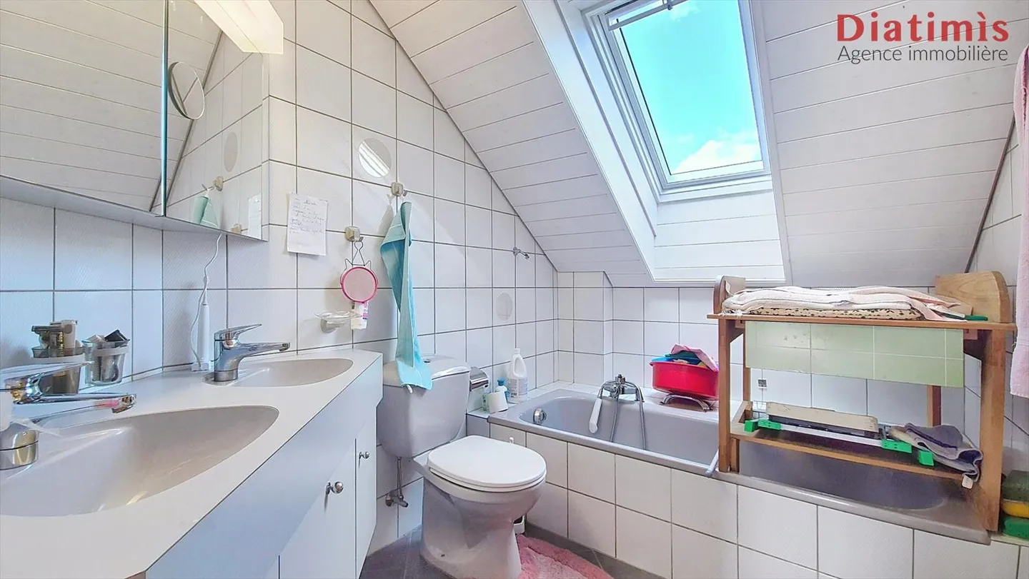 Duplex spazioso di 3,5 stanze con vista eccezionale - Foto 10 di 12