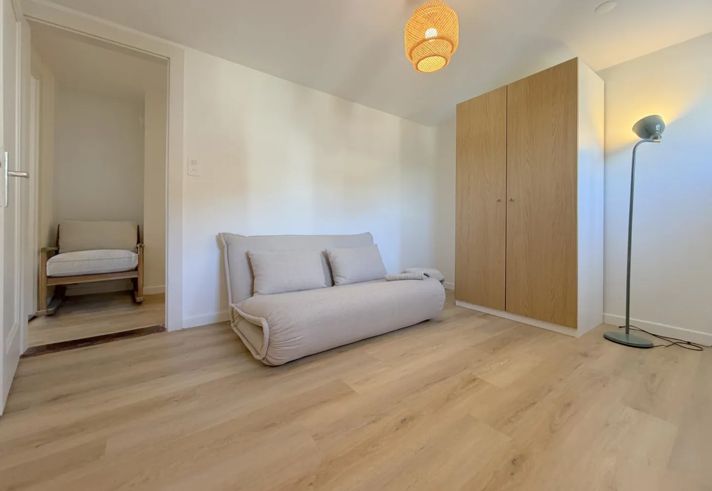 Furnished 2.5-room apartment - Photo 5 of 7