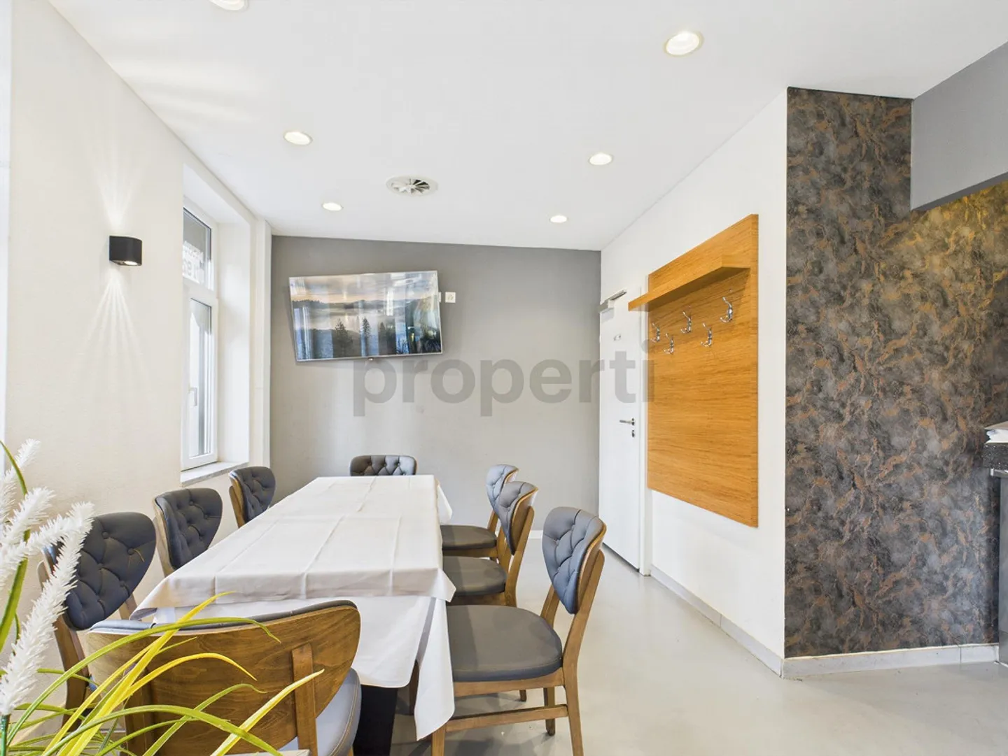 Opportunità unica: Ristorante in affitto nel cuore di Wil - Foto 4 di 12