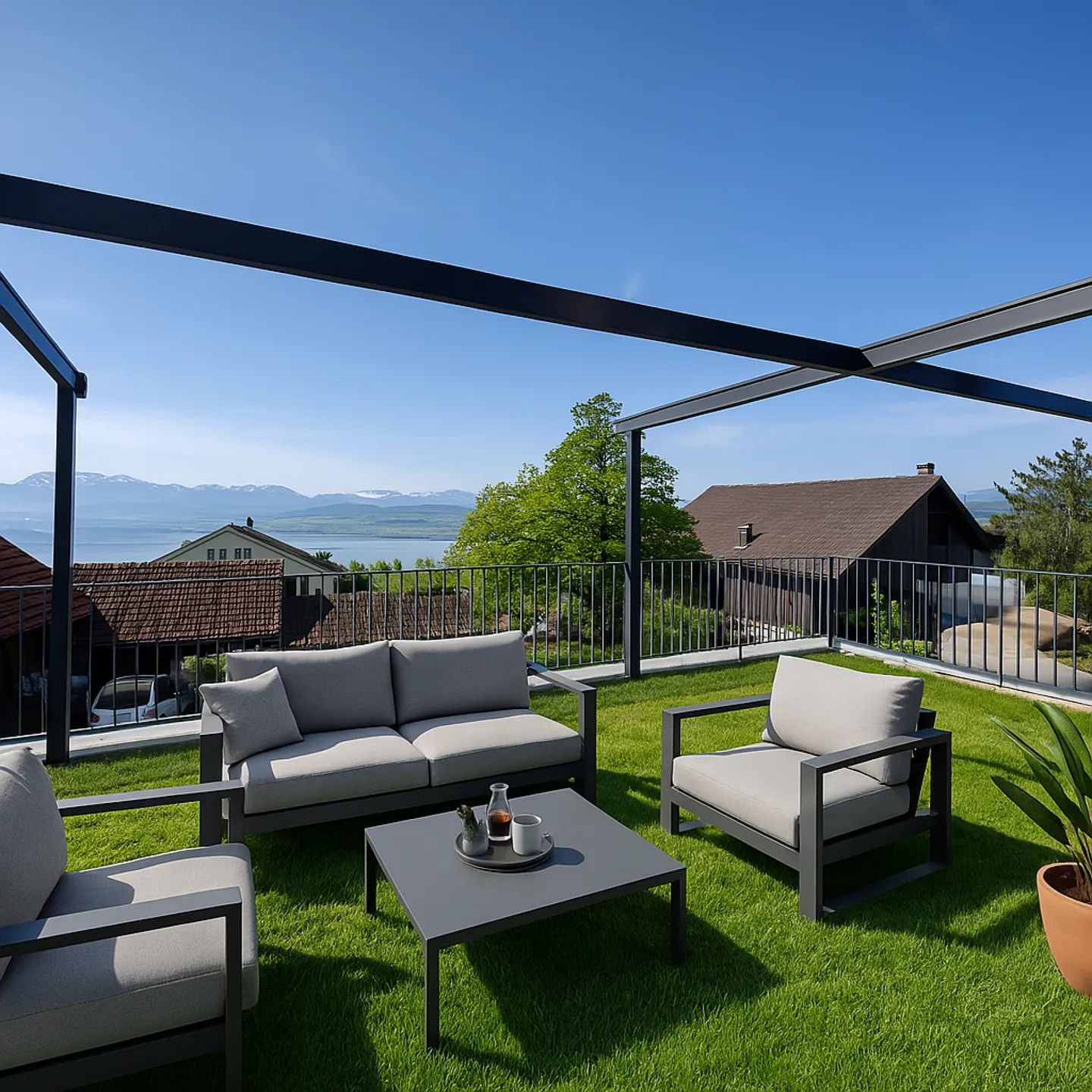 Terrassenwohnung im Eigentumsstandard mit See und Bergsicht - Photo 1 of 6