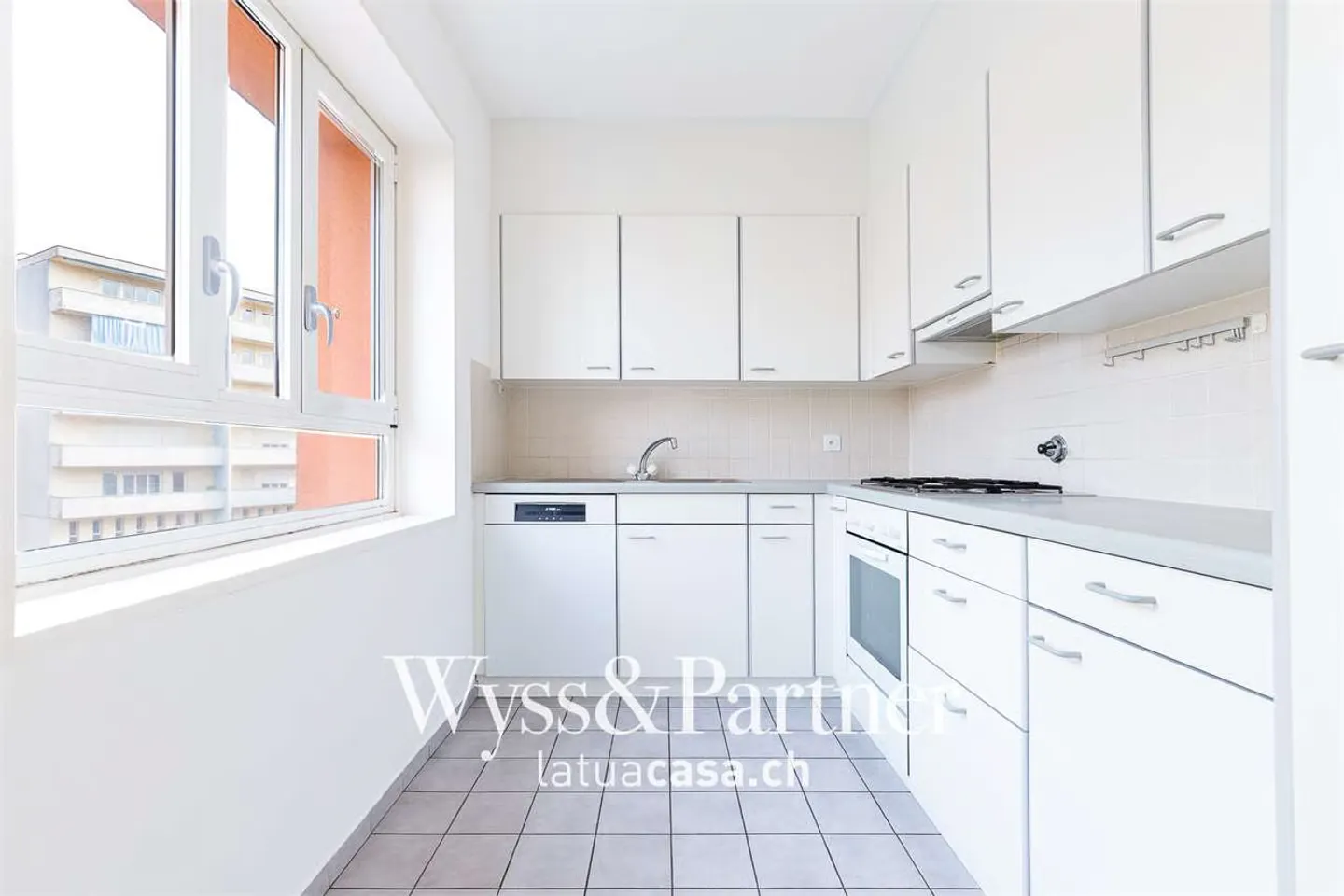 Balerna - spacious and bright 3.5 rooms - Photo 4 of 10