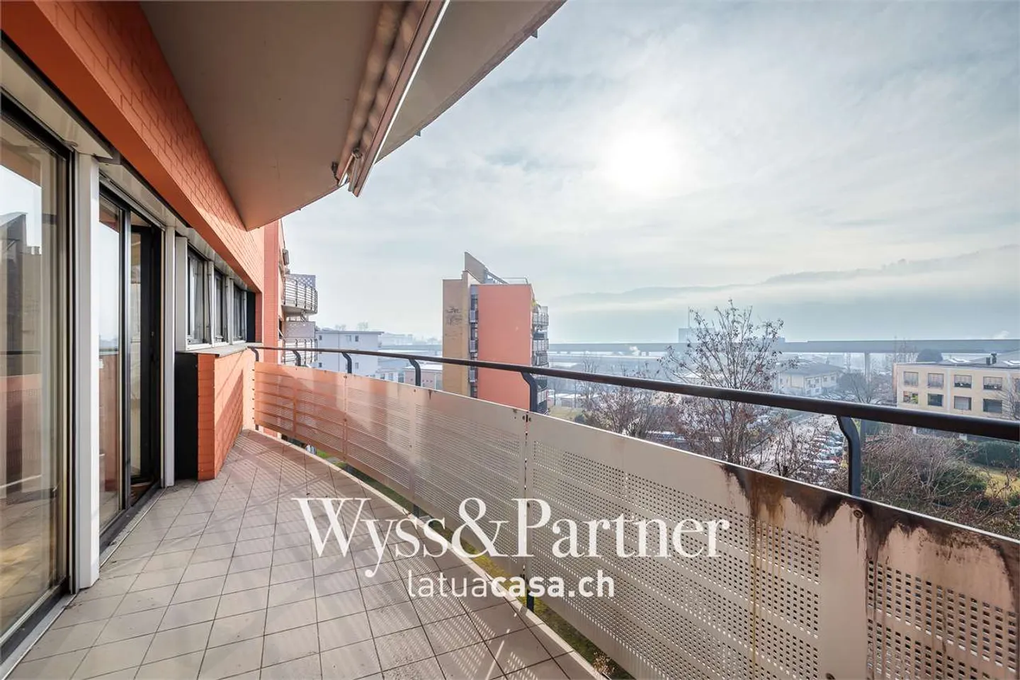 Balerna - spacious and bright 3.5 rooms - Photo 9 of 10
