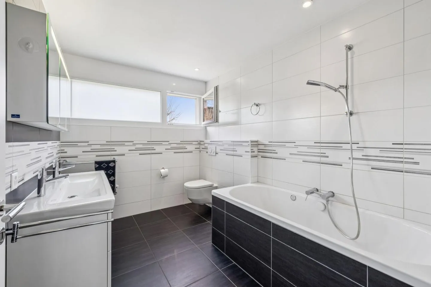 Villa contemporaine avec piscine - Photo 11 sur 13