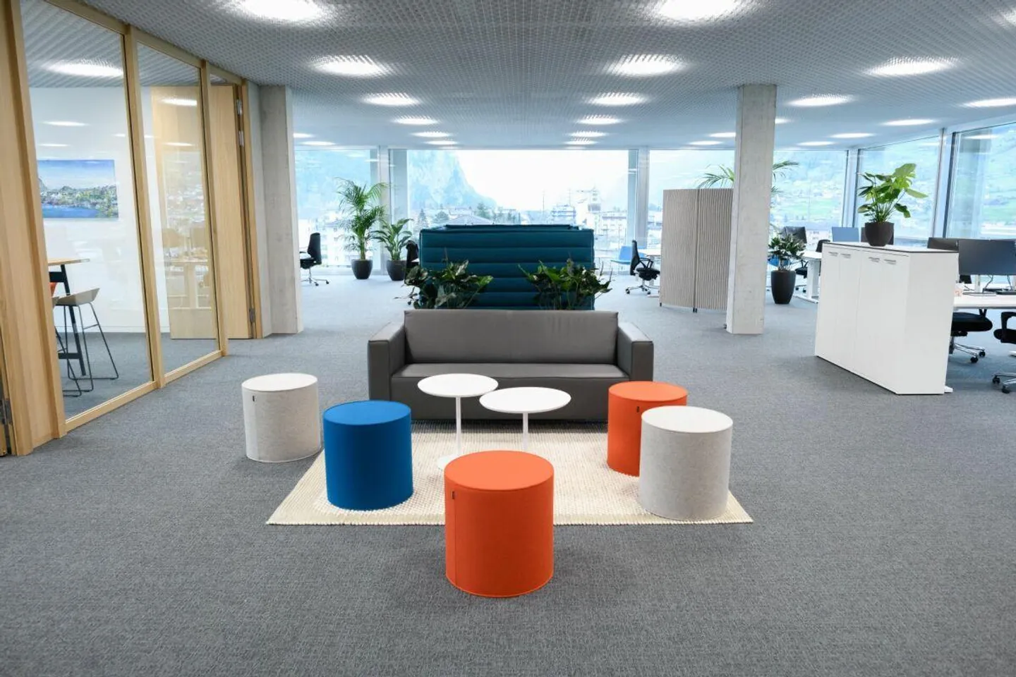 Espaces commerciaux modernes et flexibles directement à la gare d'Altdorf - Photo 2 sur 6