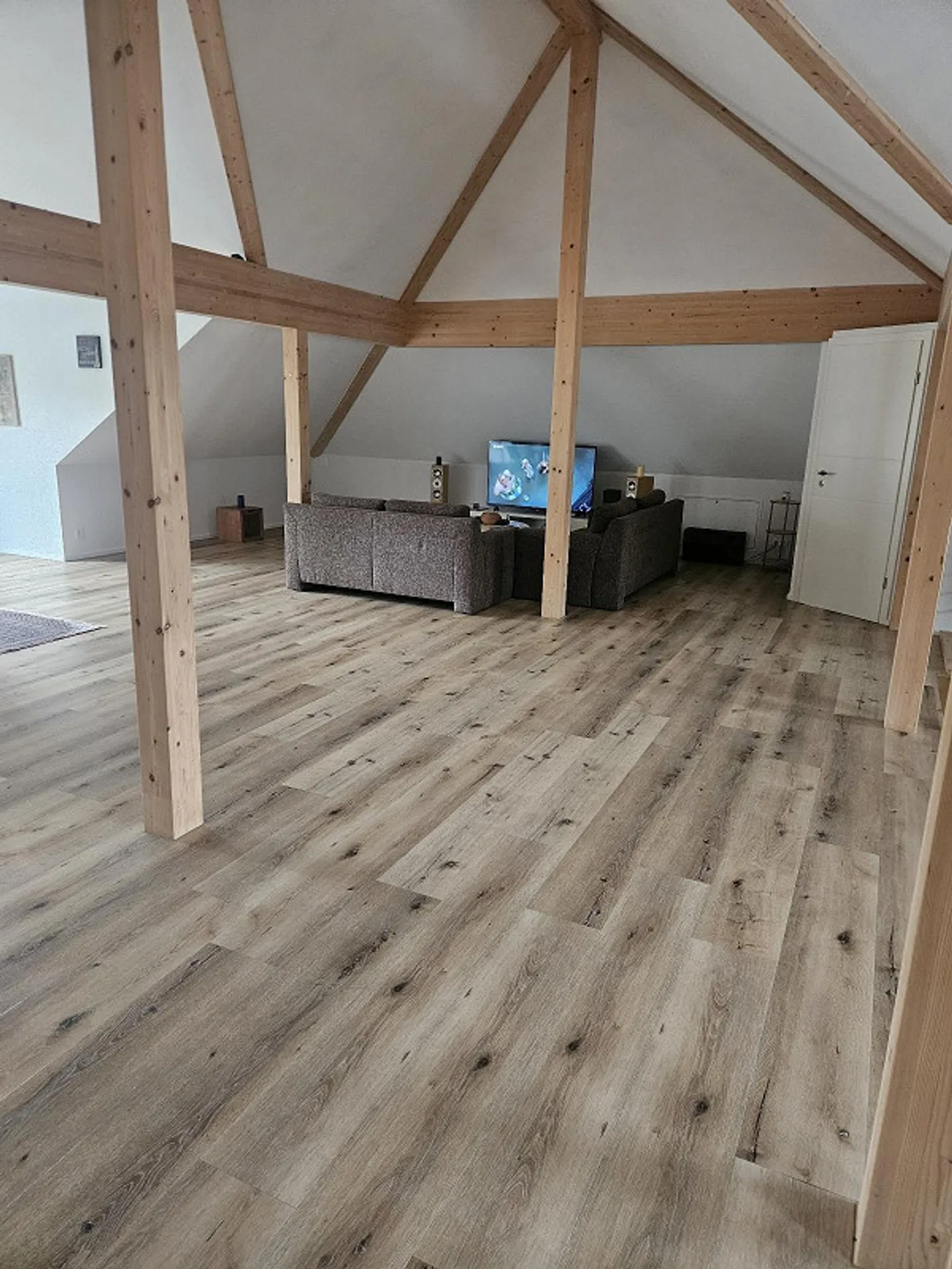 Appartamento attico molto grande di 2,5 stanze - Foto 5 di 7