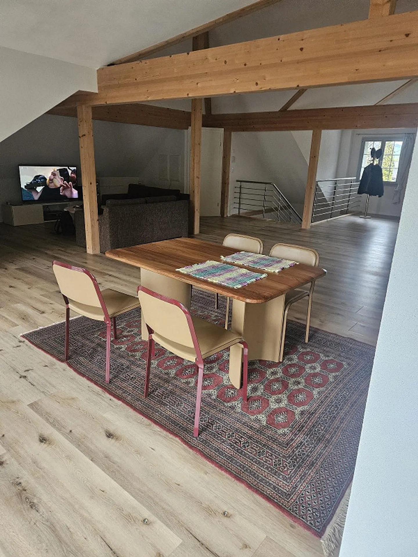 Appartamento attico molto grande di 2,5 stanze - Foto 6 di 7