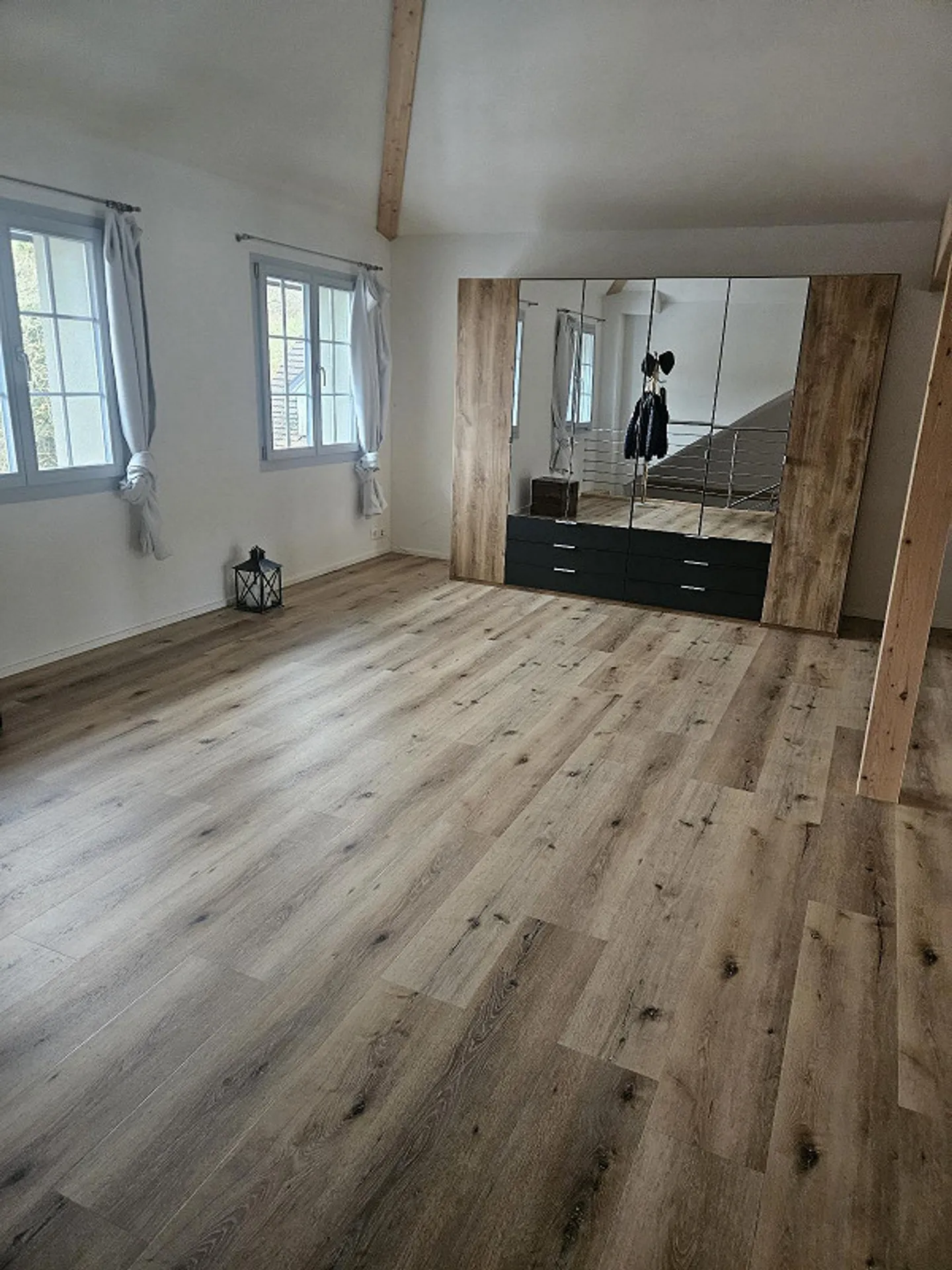 Appartamento attico molto grande di 2,5 stanze - Foto 4 di 7