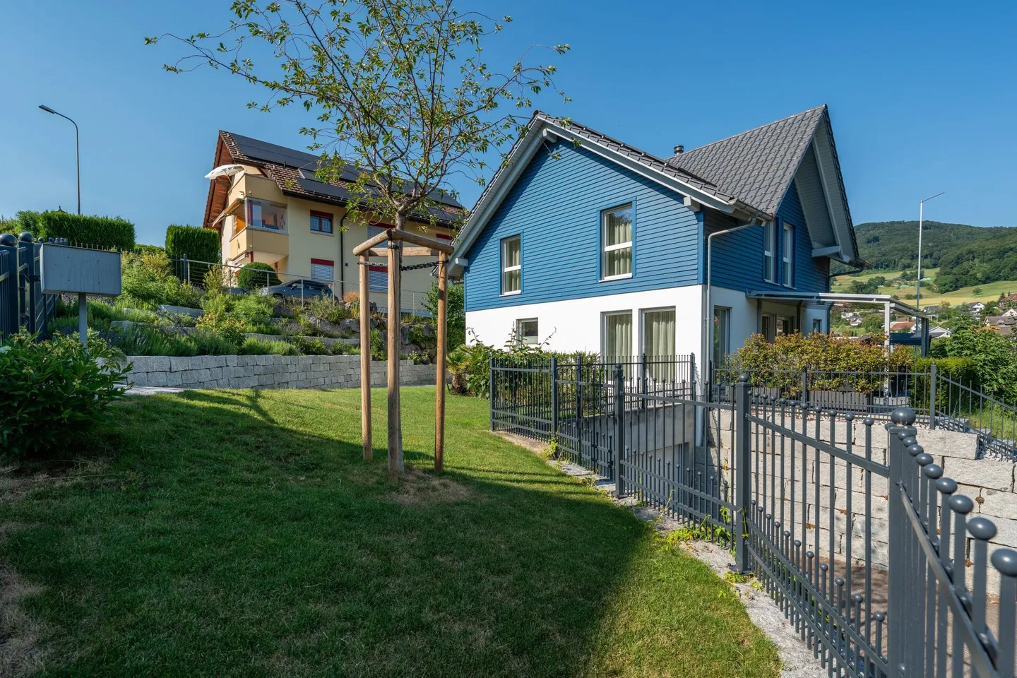 Sustainable Living with a View in Läufelfingen - Photo 1 of 13