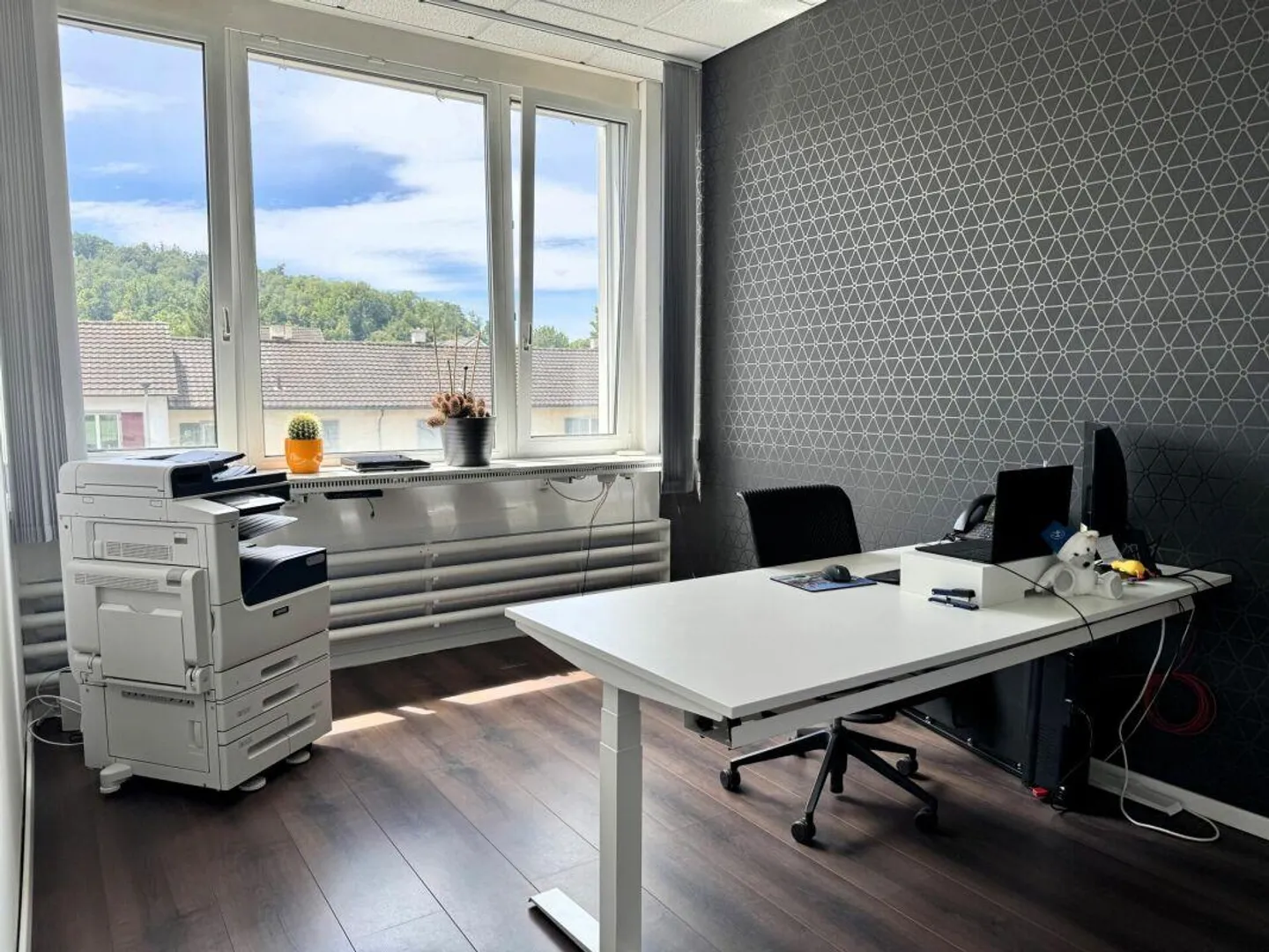 Espace de bureau de 130 m² incluant des places de parking à louer - Photo 8 sur 12
