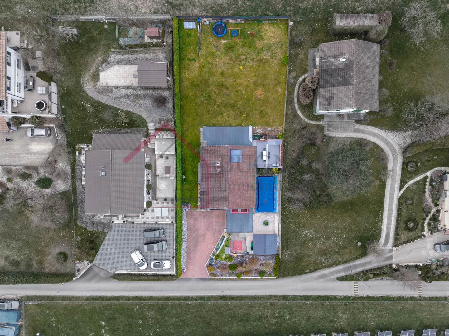 Family villa with terrace, pool and great potential - Photo 19 of 19