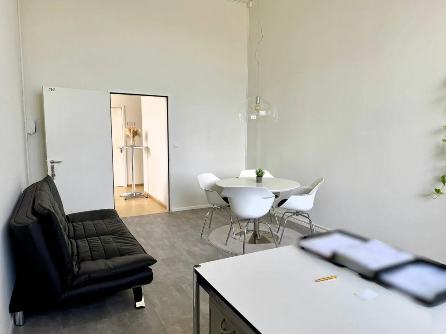 Espace de bureau de 130 m² incluant des places de parking à louer - Photo 10 sur 12