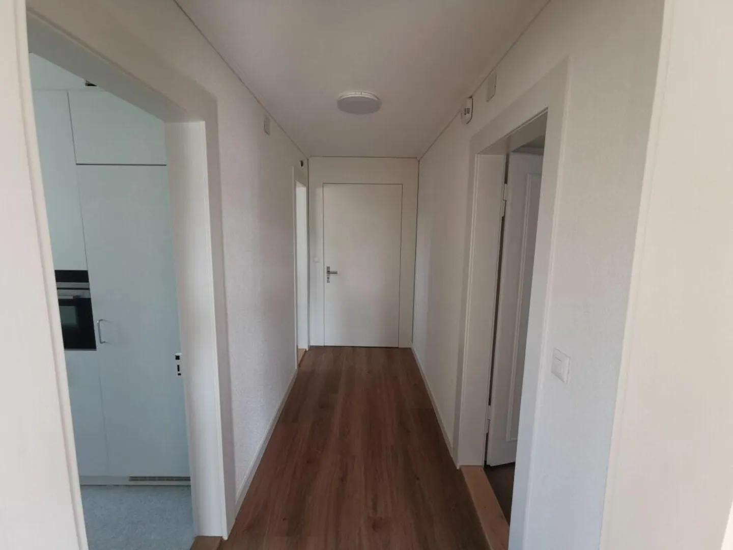 Opportunità: Proprietà residenziale e commerciale con uso versatile... - Foto 2 di 30