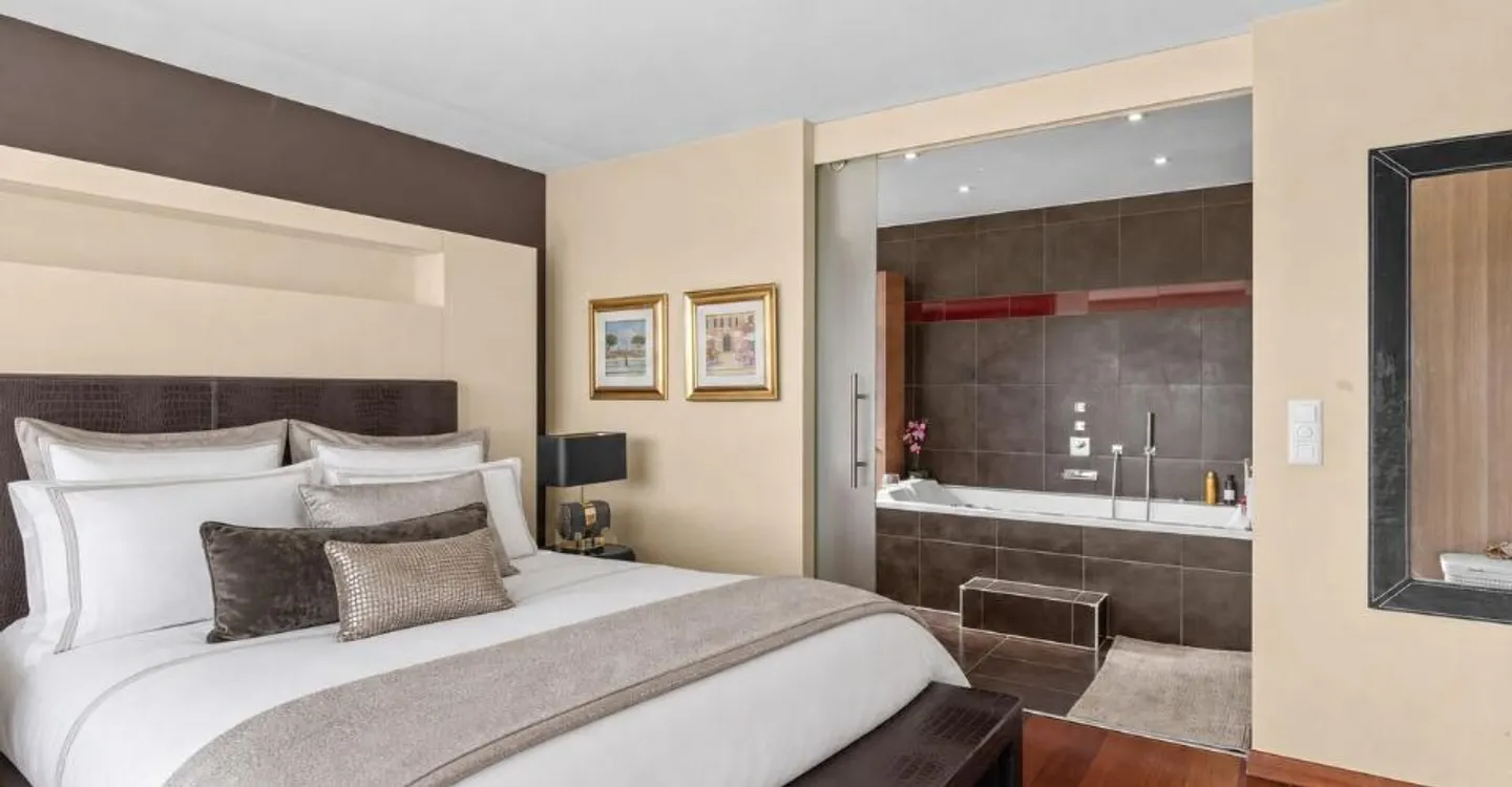 Elegant 4.5 Room Apartment - Photo 8 of 12