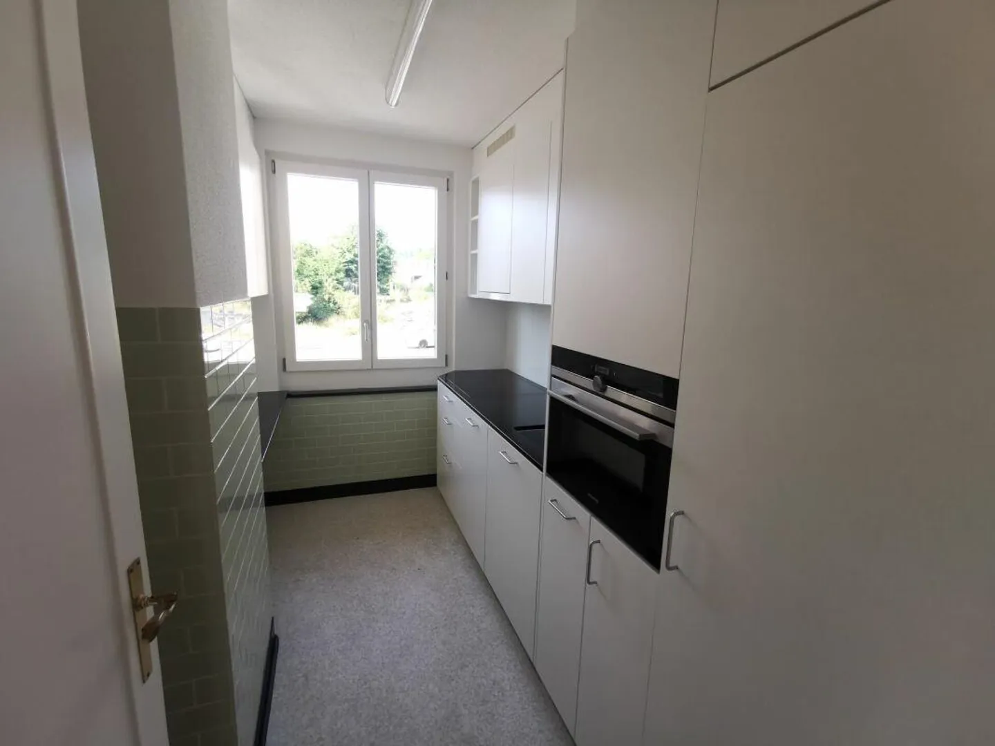 Opportunità: Proprietà residenziale e commerciale con uso versatile... - Foto 9 di 30
