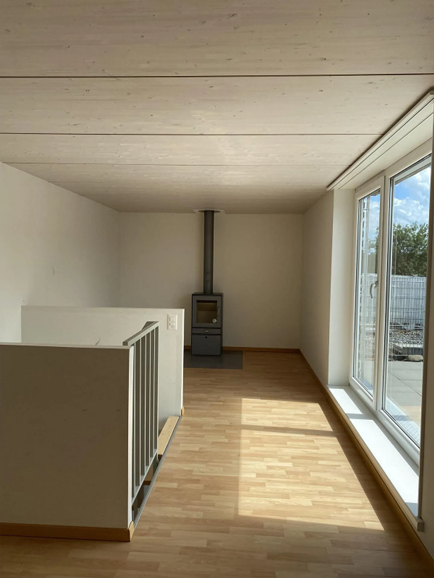 4,5 stanze, studio, terrazza sul tetto e un giardino direttamente al confine della foresta - Foto 3 di 10