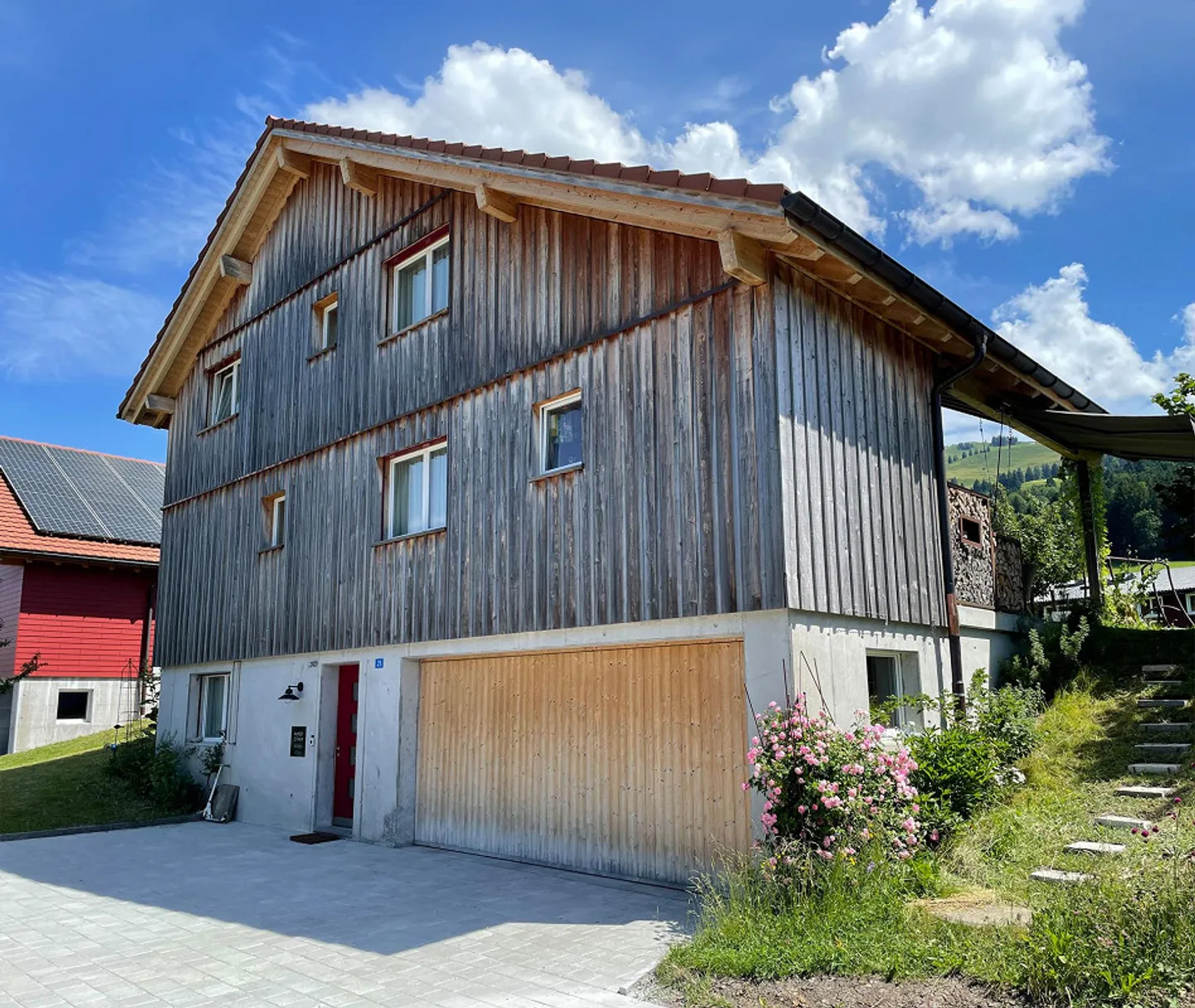 Well-maintained wooden house - living naturally. - Photo 1 of 27