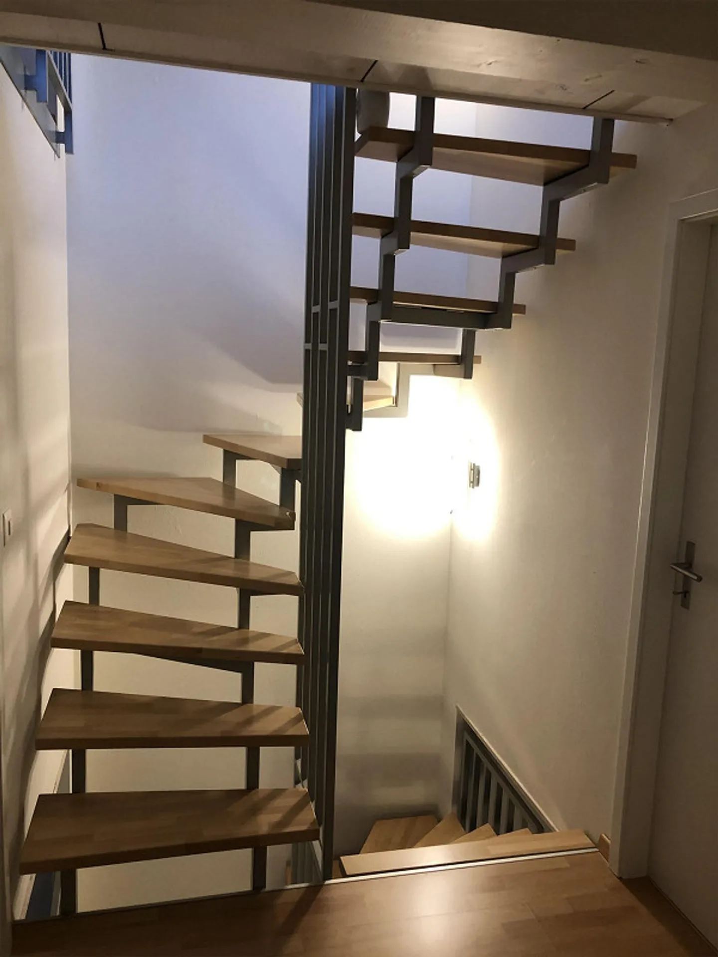 4,5 stanze, studio, terrazza sul tetto e un giardino direttamente al confine della foresta - Foto 6 di 10