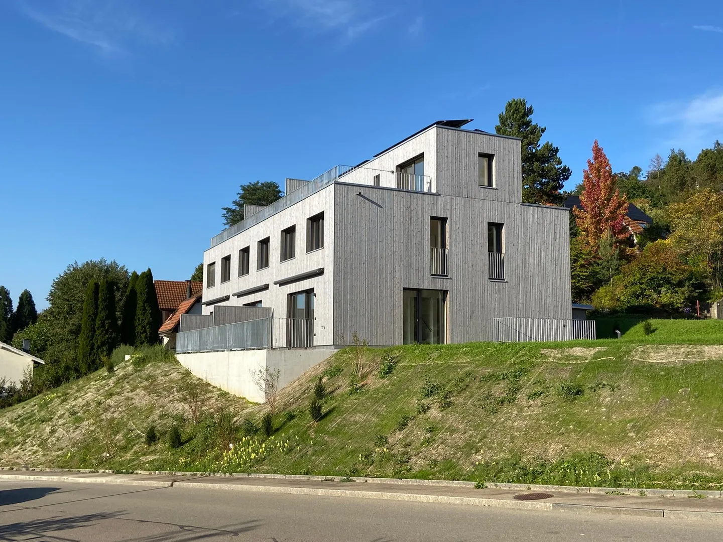 Charmante Familienhäuser - Foto 2 von 17