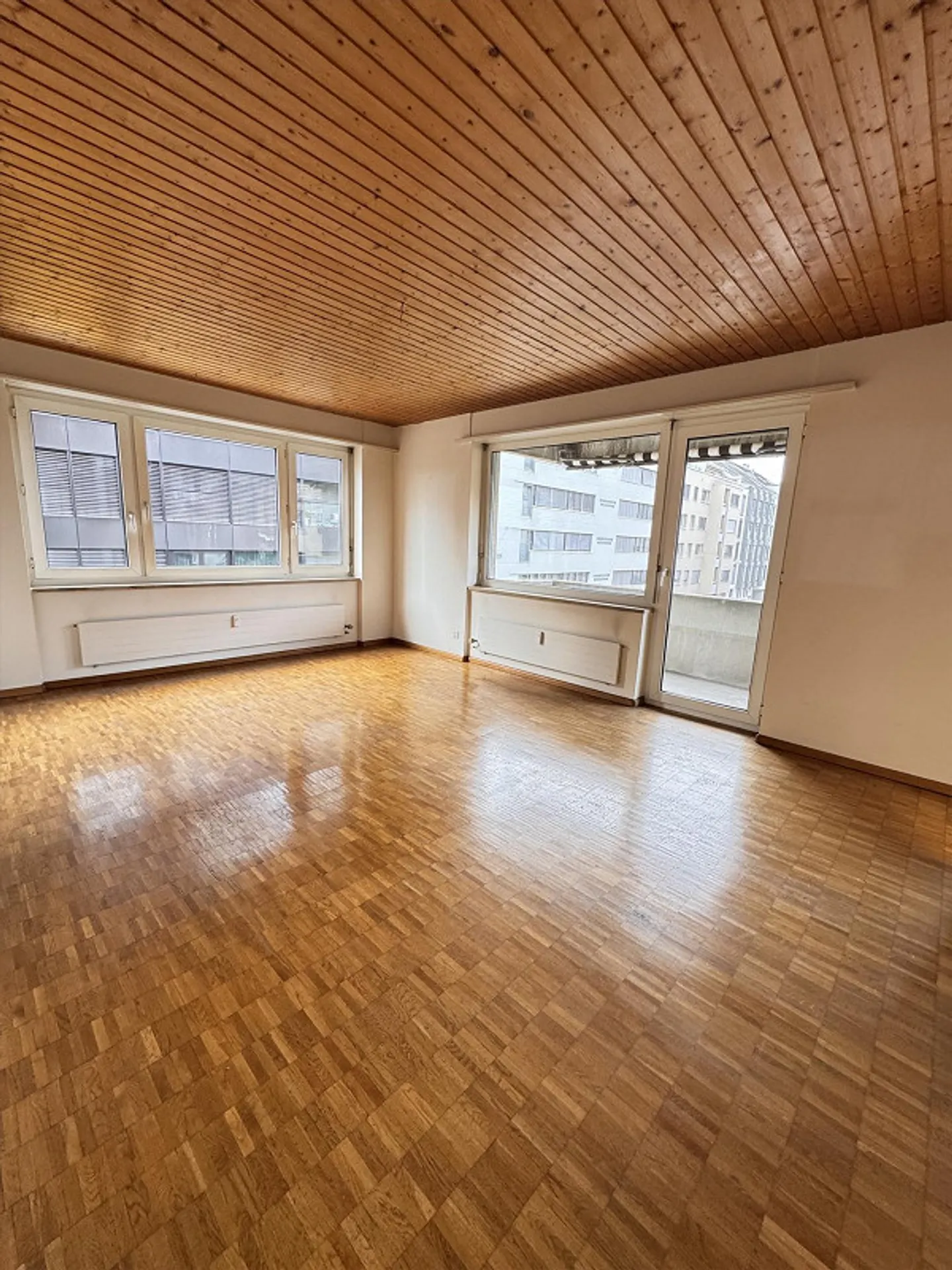 Grosszügige 2.5-Zimmerwohnung am Messeplatz! - Foto 3 von 9