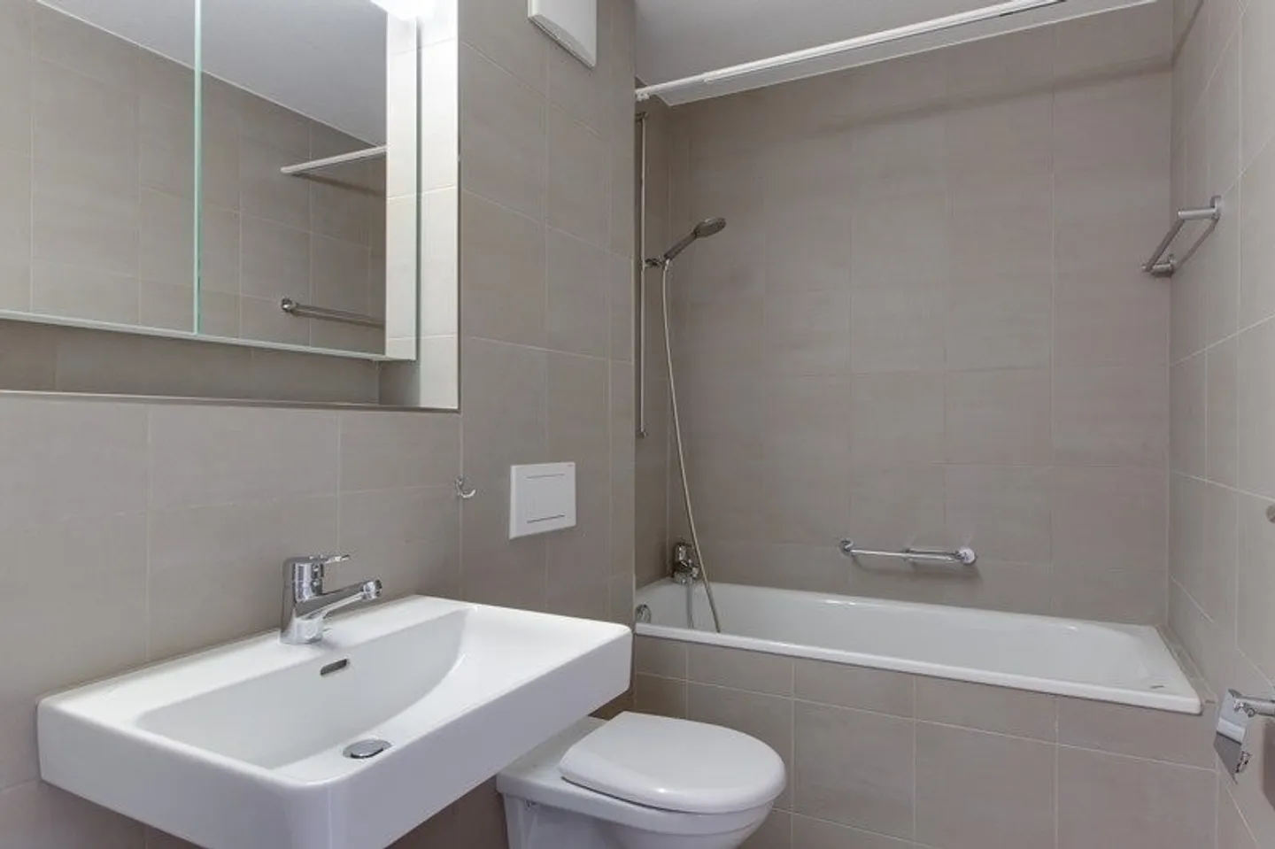 2.5 Room Apartment - Photo 6 of 7