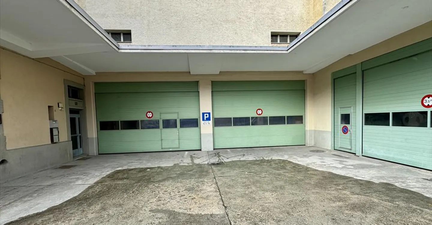 Edificio a uso misto - Foto 3 di 8