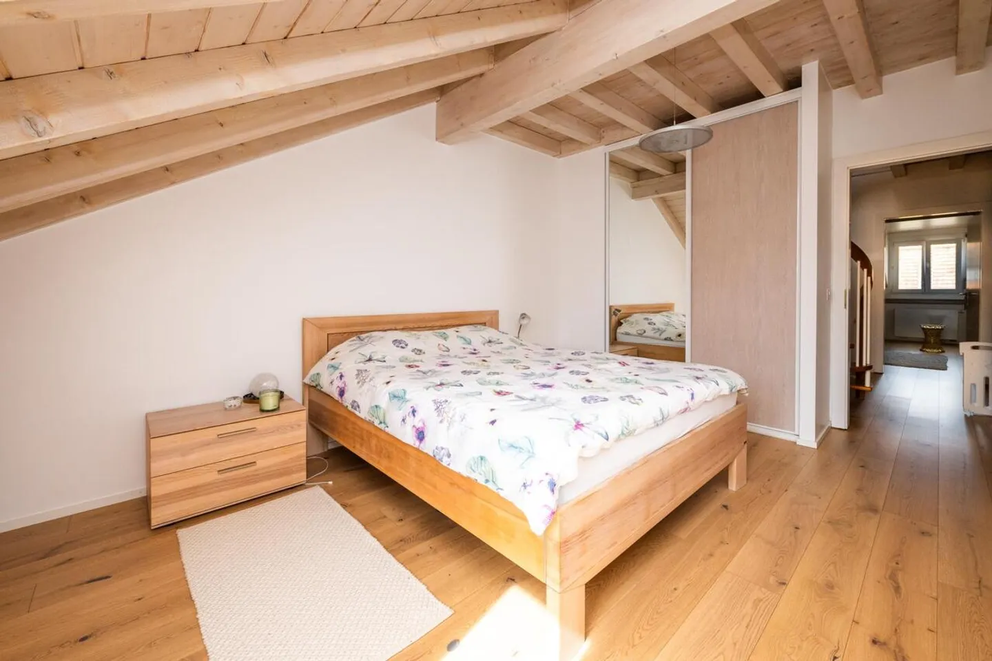 Incantevole villa adiacente, giardino e terrazza - Foto 6 di 10