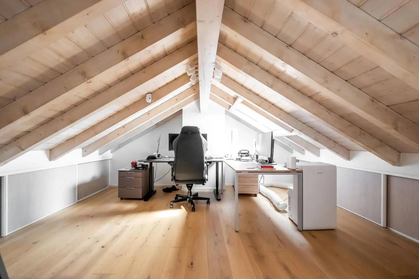 Incantevole villa adiacente, giardino e terrazza - Foto 8 di 10