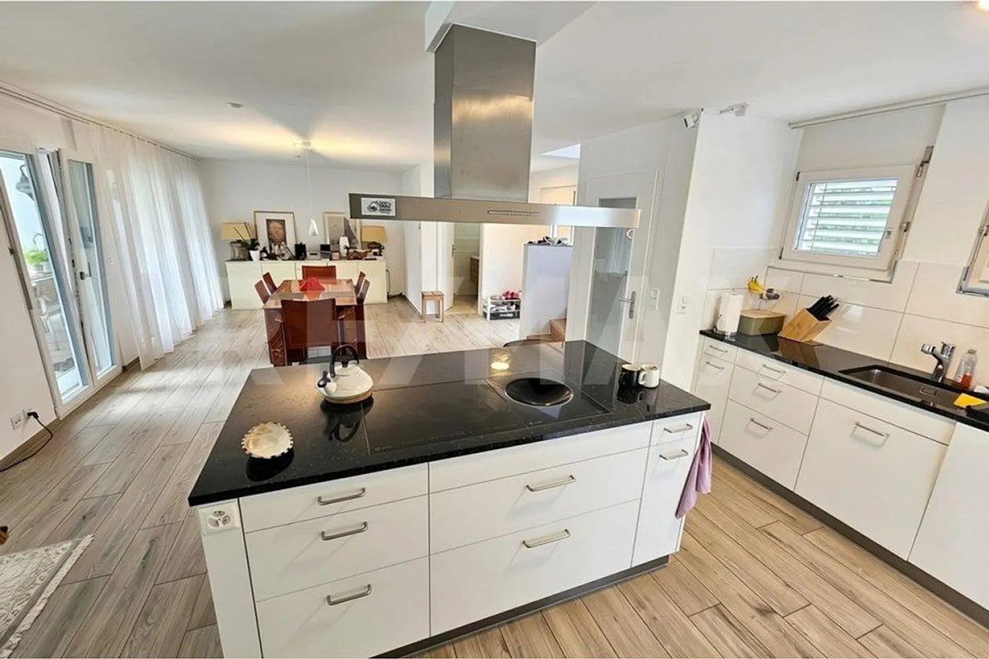 Maison de rêve avec beaucoup d'espace : maison d'angle de 5,5 pièces avec jardin et grande terrasse, 8953 Dietikon ZH - Photo 3 sur 13