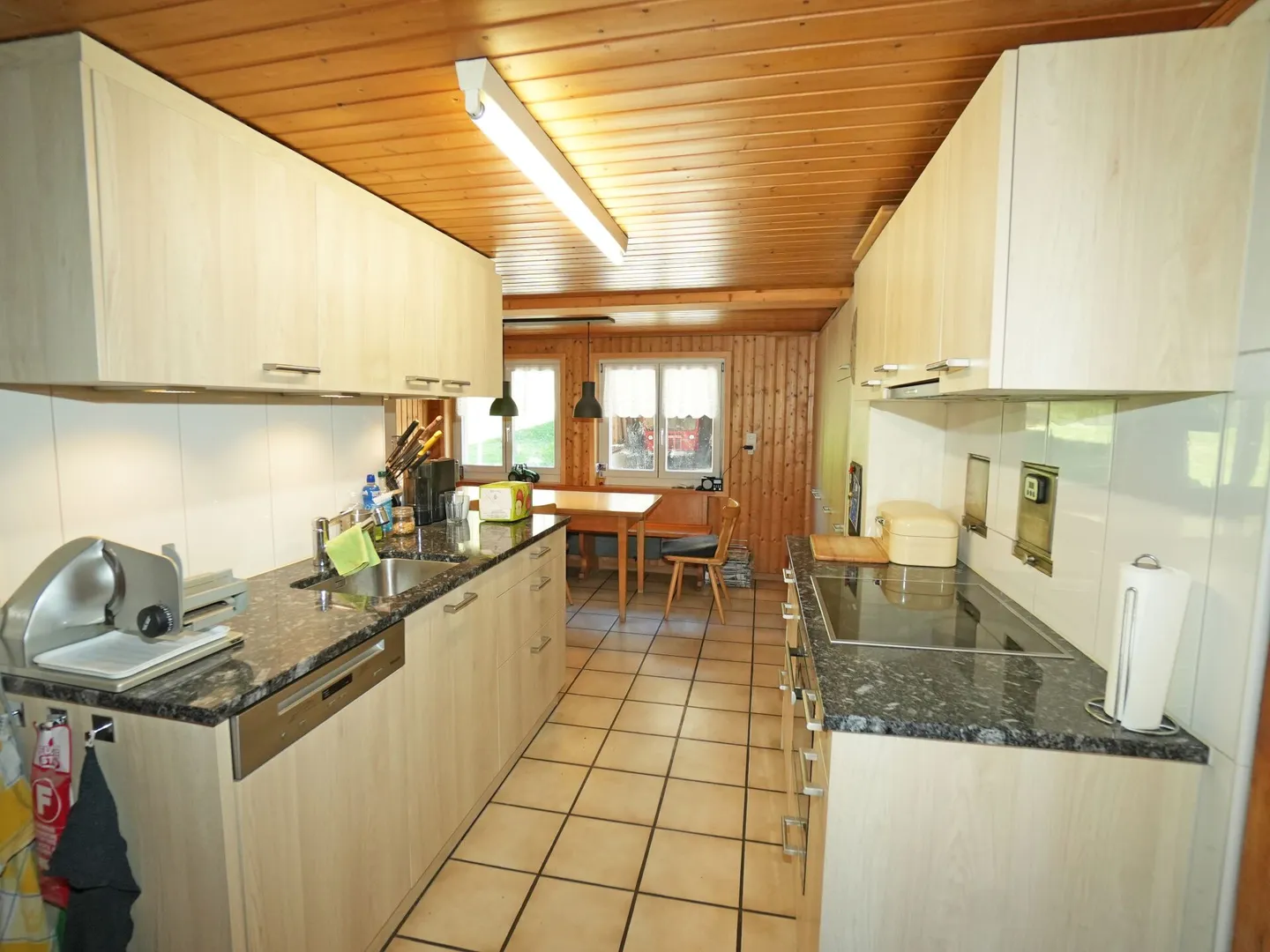 Charmantes Bauernhaus mit viel Platz und Potenzial! - Foto 2 von 21