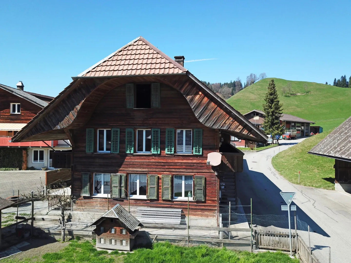 Charmantes Bauernhaus mit viel Platz und Potenzial! - Foto 3 von 21