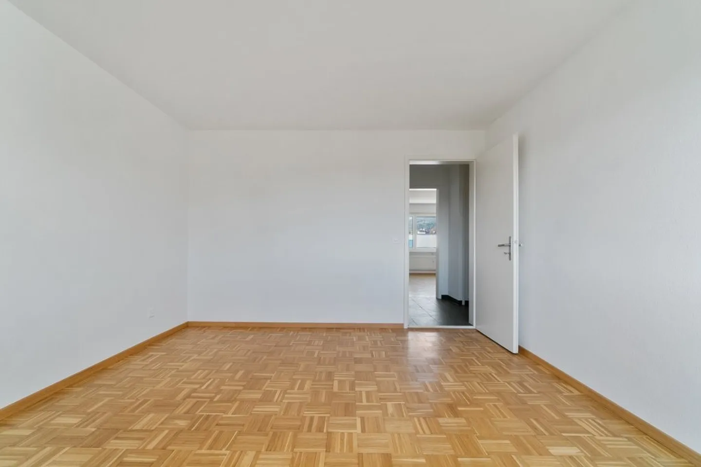 Cozy 3.5 Room Apartment - Photo 5 of 12